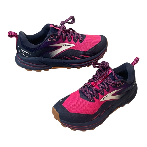 Brooks Cascadia 16 Mountain Trail Running Walking Pink Black Women’s Size 9 - Picture 1 of 17